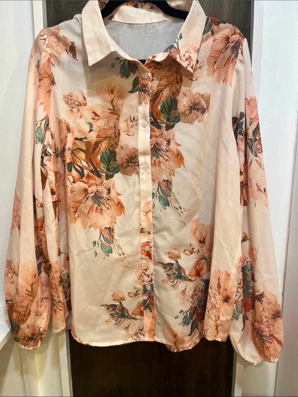 Women's Floral Button-Up Blouse in Blush Pink